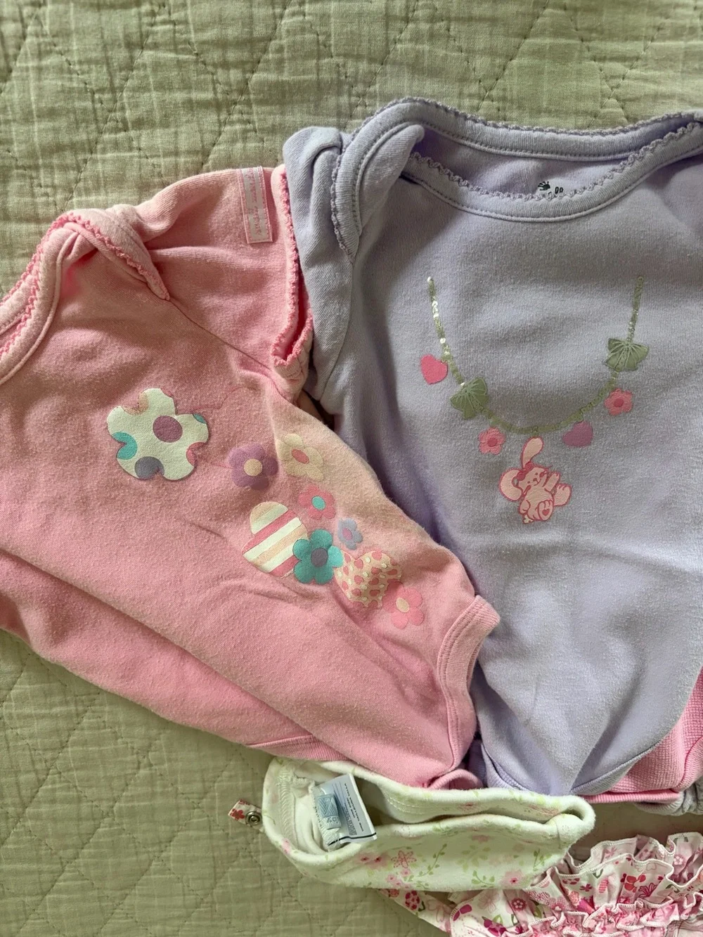Baby Girl Newborn/0-3 Month Clothing Lot 11 Pieces Hats Bodysuits 100% Cotton